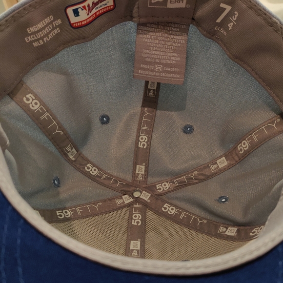 NEW ERA 59FIFTY BLUE JAY'S LIMITED-EDITION LIGHT BLUE 7 3/4 - Picture 3 of 3